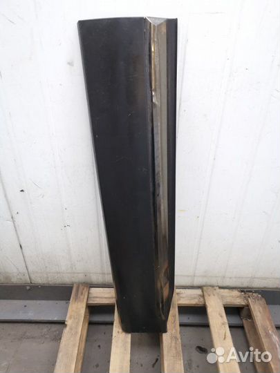 Молдинг передней правой двери Hyundai Santa Fe 4