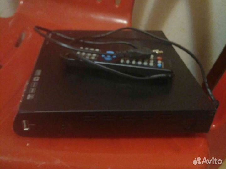 DVD плеер hyundai H-DVD5003