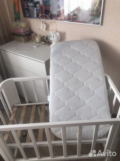 Кроватка детская Nuovita приставная с матрасиком