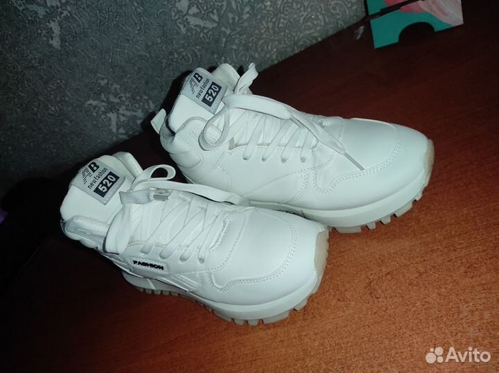 Кроссовки зимние женские новые