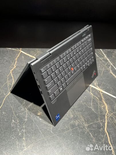 Thinkpad X1 Yoga Gen 6 i7-11/32gb Ram