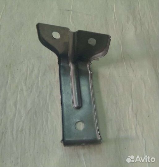 Кронштейн крепления крыла УАЗ Патриот