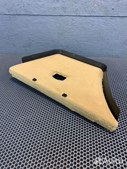 Обшивка багажника задняя левая Porshe Panamera 970