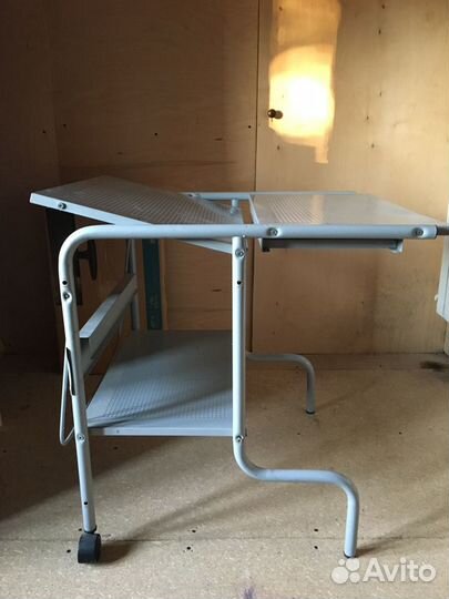 Компьютерный стол Икея