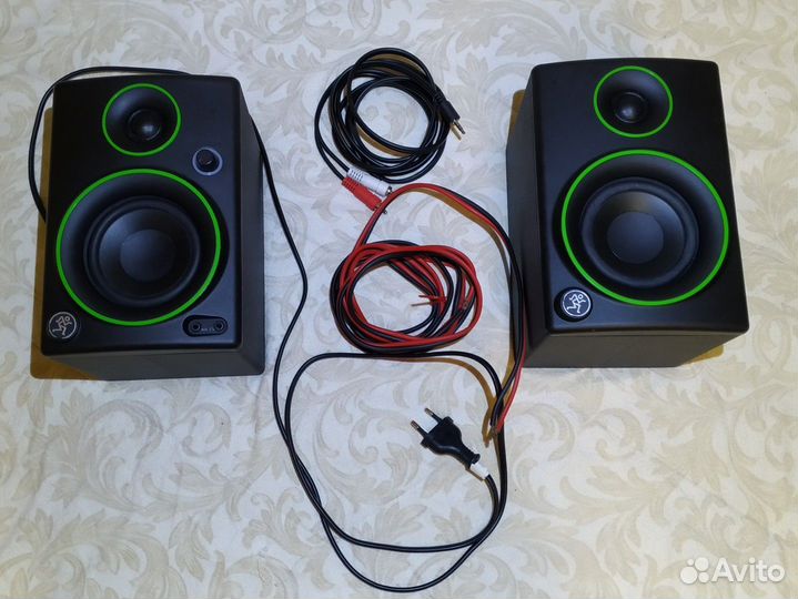 Студийные мониторы Mackie cr3