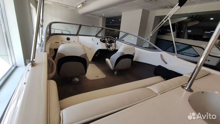 Спортивный катер Стингрей Stingray 191