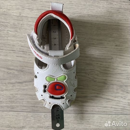 Сандали на девочку