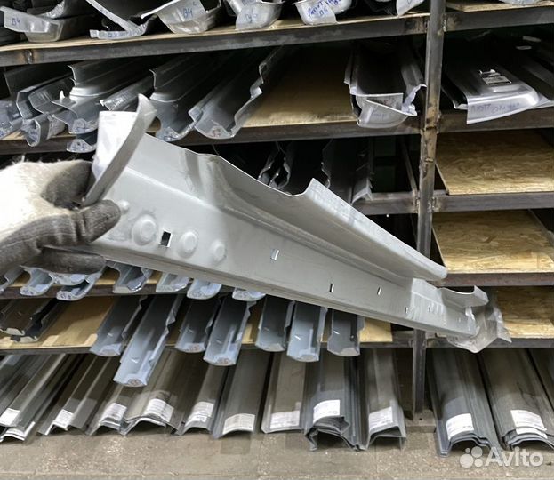 Порог правый Honda HR-V 1998-2006 (Polcar)