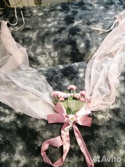 Пышные ленты на сваденую машину