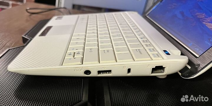 Нетбук Asus