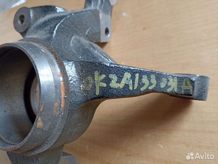 Поворотный кулак KIA Shuma, Sephia, Spectra