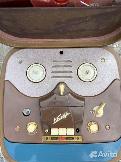 Катушечный магнитофон «Комета»