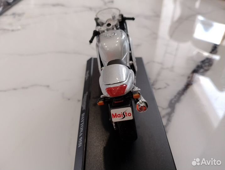 Triumph Daytona 955i