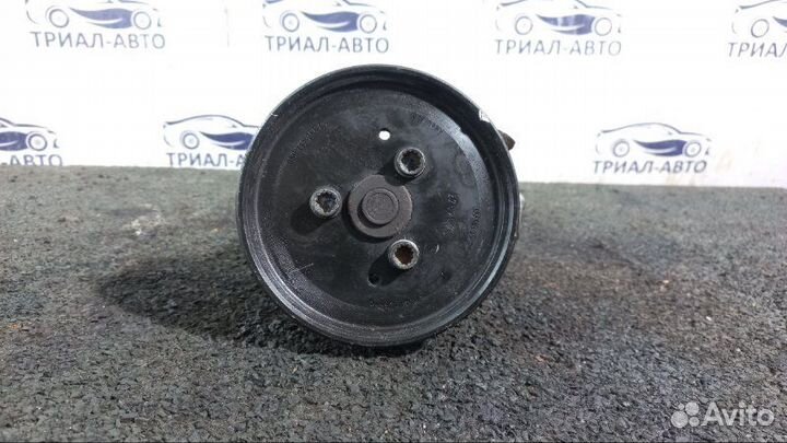 Насос гур Q7