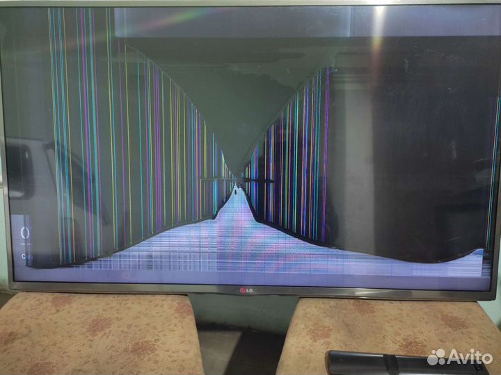 Телевизор бу LG 42