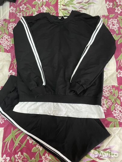 Костюм спортивный