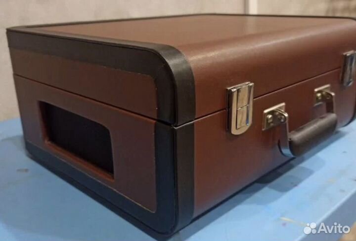 Виниловый проигрыватель Crosley Portfolio