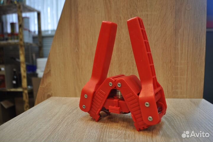 Укупорка кроненпробок Emily