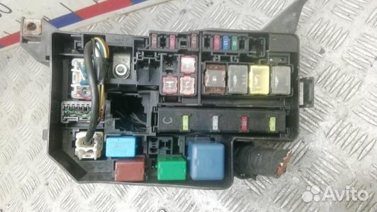 Блок предохранителей toyota RAV 4 ZSA3 (SEA28M103)