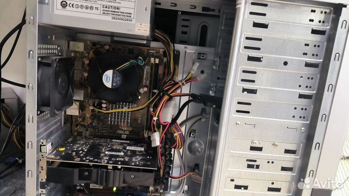 Системник intel E6550/4Gb/SSD 120Gb/R 250 1Gb