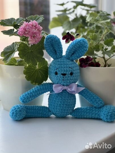 Плюшевый заяц амигуруми