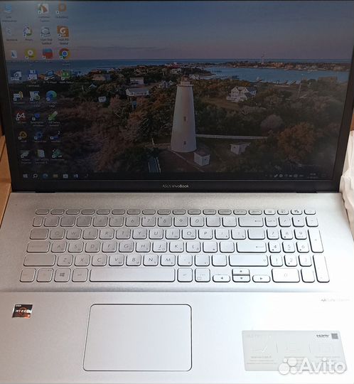 Asus vivobook 17