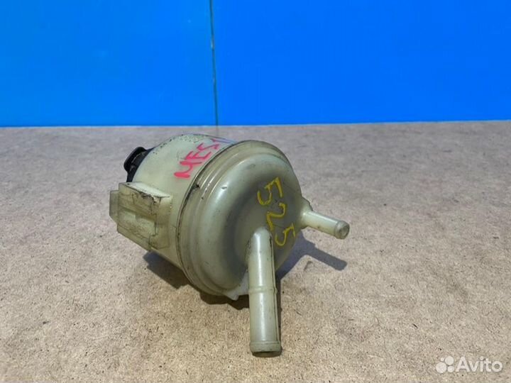 Бачок гидроусилителя Nissan Elgrand MNE51 VQ25