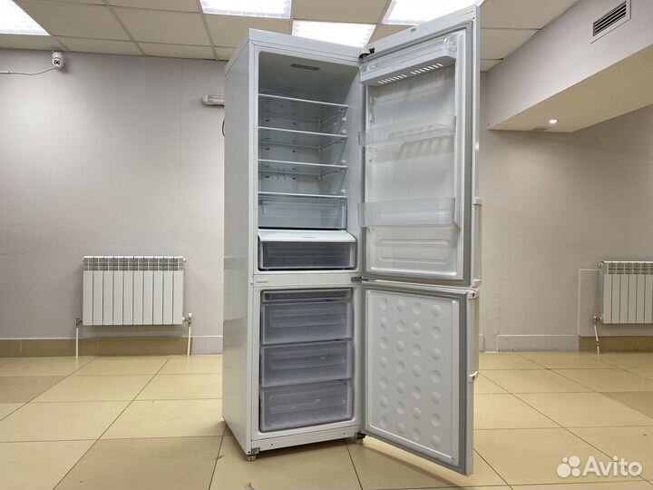 Холодильник Samsung NoFrost / Гарантия / Доставка