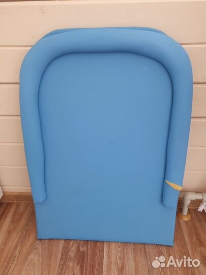 Пеленальный столик на кроватку