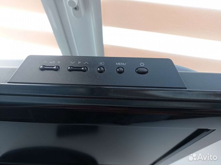 Телевизор Sharp aquos LC-32D44RU-GY