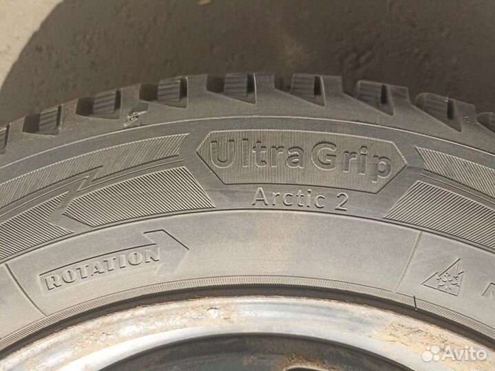 R16 Goodyear Ultra Grip Ice Arctic 2 205/60, PCD 5x112 DIA 57.1