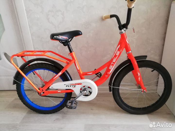 Отличный яркий детский велосипед+дополнит.колесики