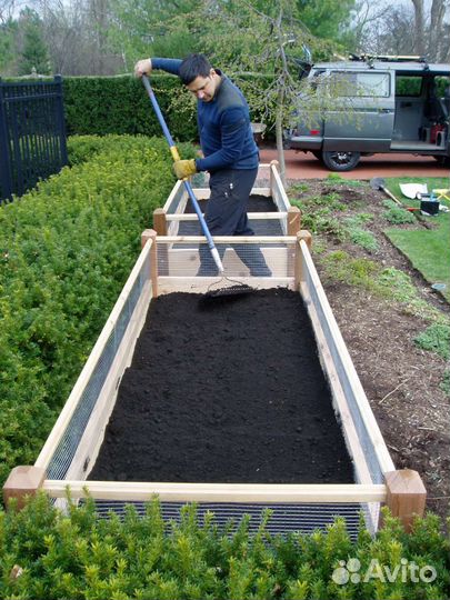 Чернозем в мешках и навоз