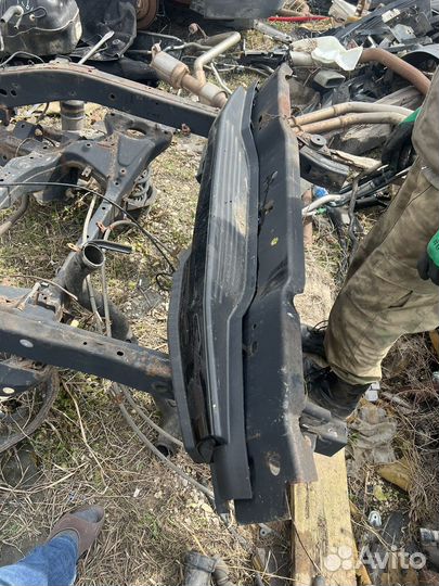 Накладка заднего бампера (нижняя) infiniti QX56