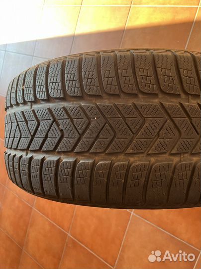 Pirelli Winter Sottozero 3 275/35 R21 35W