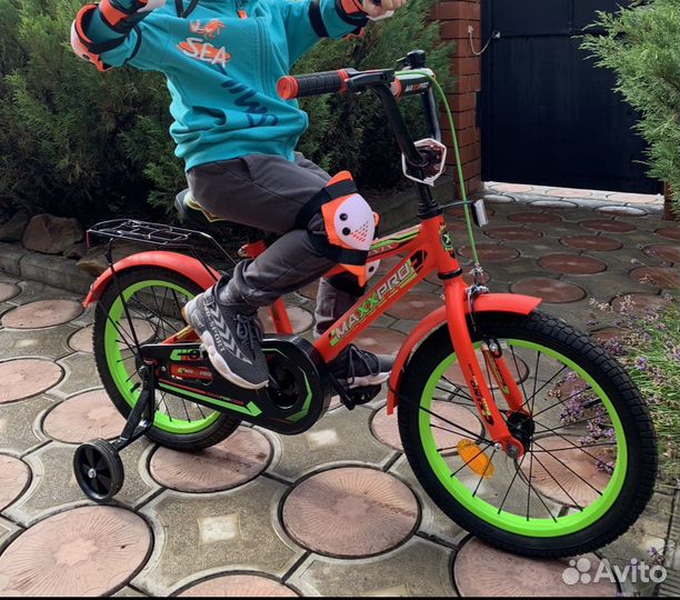 Детский трехколесный велосипед