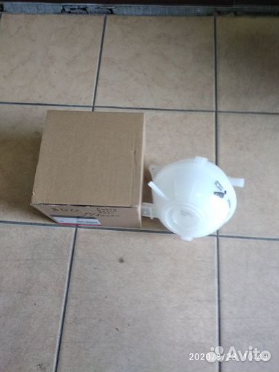 Бачок расширительный VW Polo, Шкода Рапид, Фабия