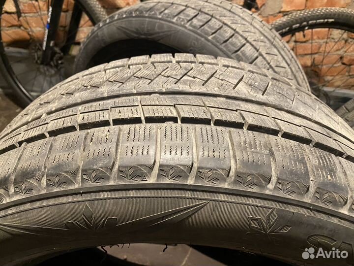 Triangle Snowlink TWT02 255/50 R19 107V