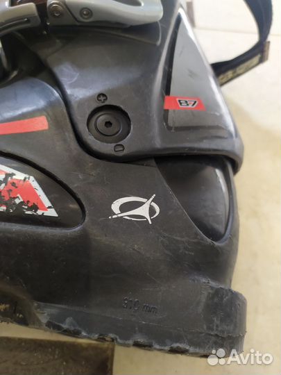 Горнолыжные ботинки женские 38,мужские 42