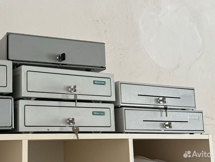 Ящик металлический с замком