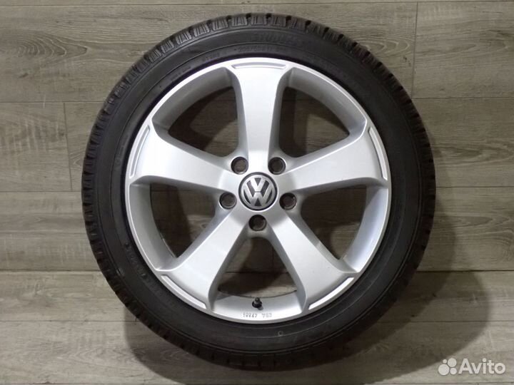 Комплект оригинальных R17 колес VW Scirocco