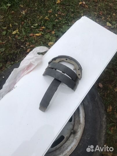 Колодки ручника на Лансер 9