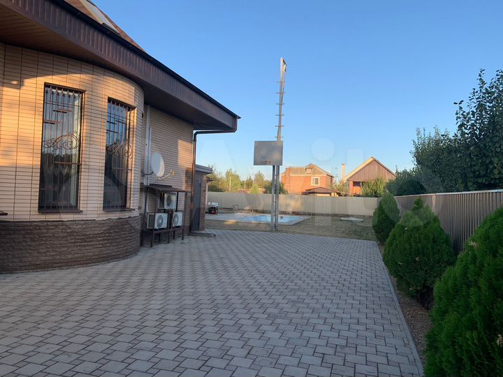 Дом 278,8 м² на участке 11 сот.