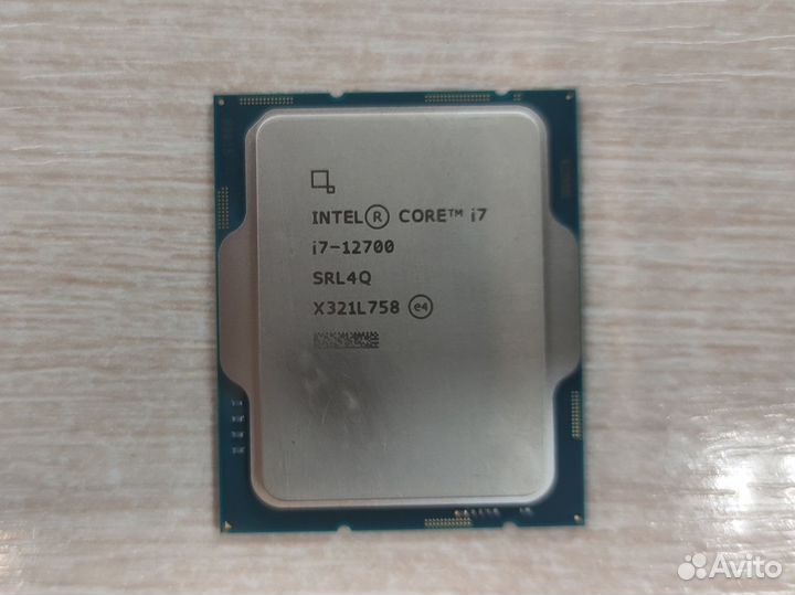Процессор Intel Core i7-12700, s1700