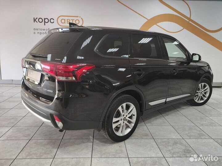 Mitsubishi Outlander 2 CVT, 2017, 55 807 км