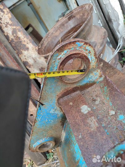 Продам ковш на экскаватор