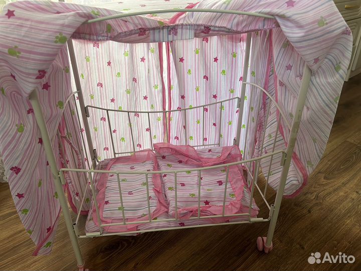 Детская кроватка для кукол