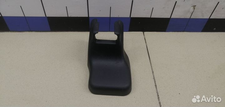 Крышка кронштейна сиденья Land Cruiser (150) -Prad