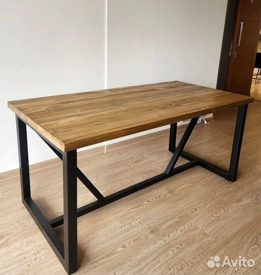 Обеденный стол прямоугольный