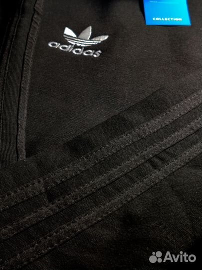 Спортивный костюм adidas